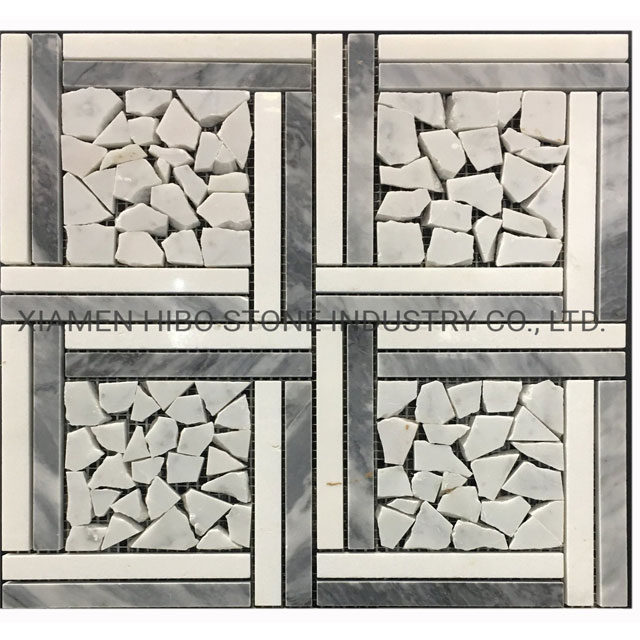 Patrón de azulejos de mosaico mixto de guijarros de piedra de mármol natural